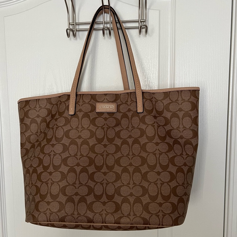 Authentic Coach Tote (large)